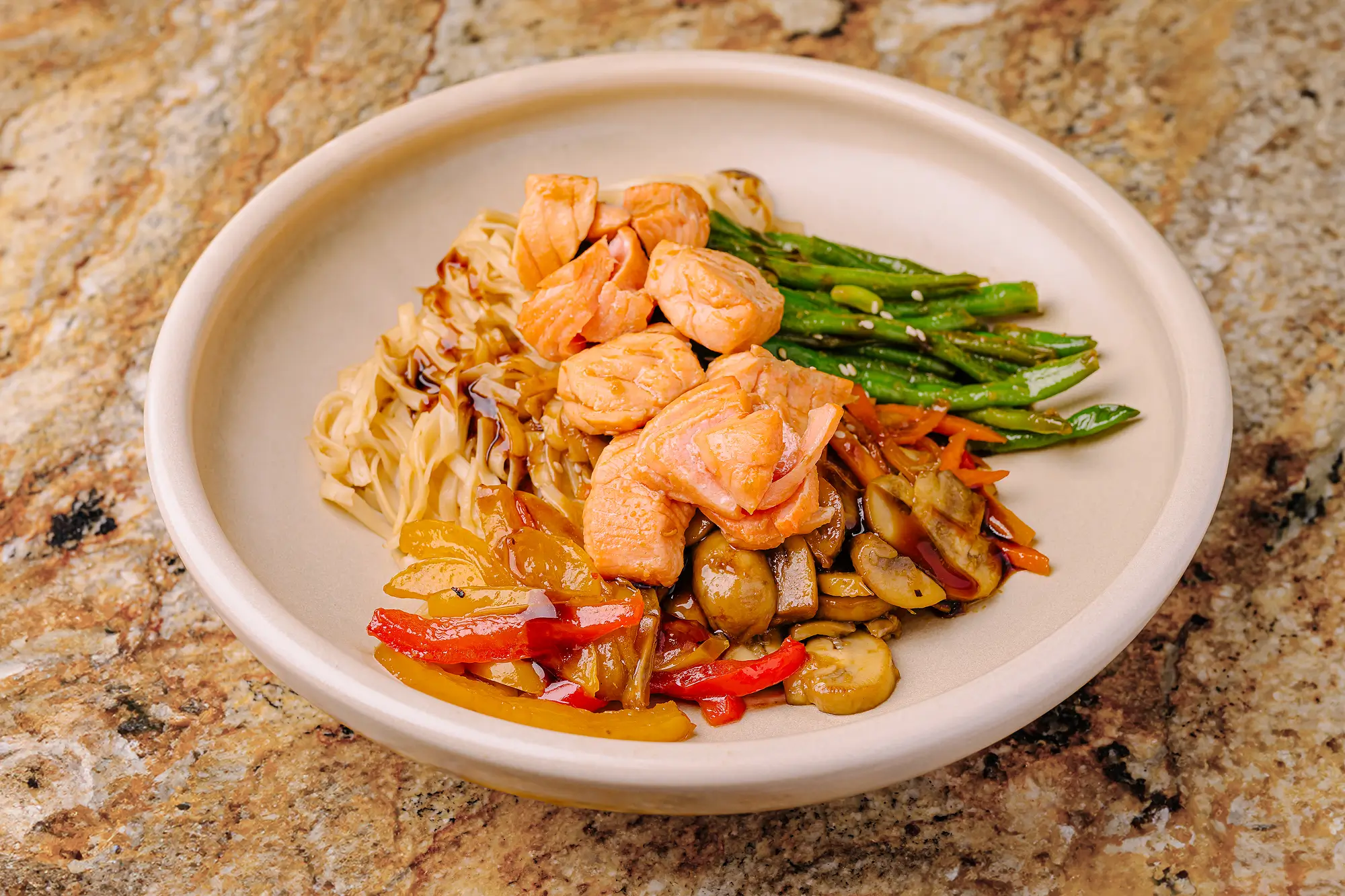 valsushi.md Udon cu Somon