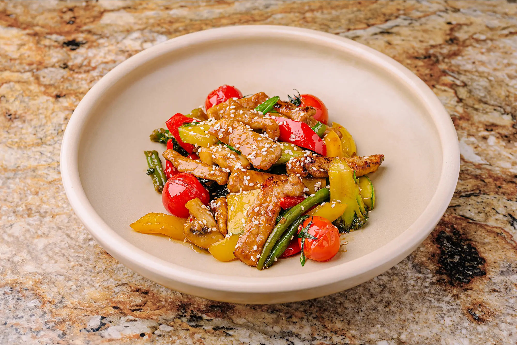 valsushi.md Salată caldă cu porc